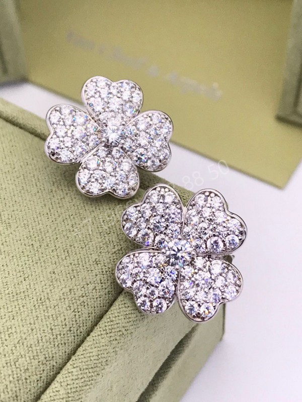 Серьги Van Cleef & Arpels