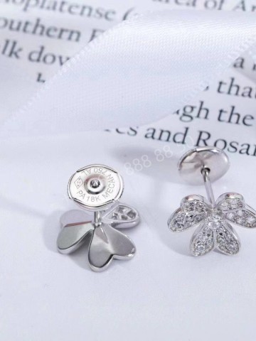 Серьги Van Cleef & Arpels