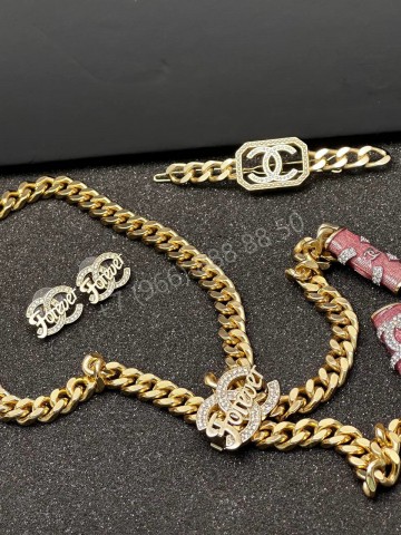 Заколка CHANEL