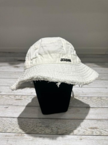 Панама Jacquemus