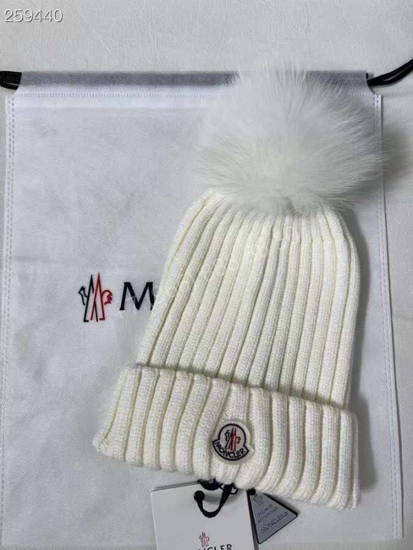 Шапка Moncler