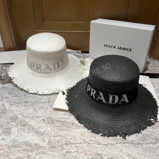 Шляпа Prada