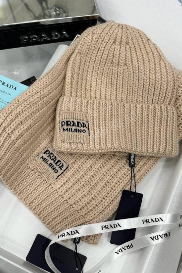 Комплект Prada (шапка + шарф)