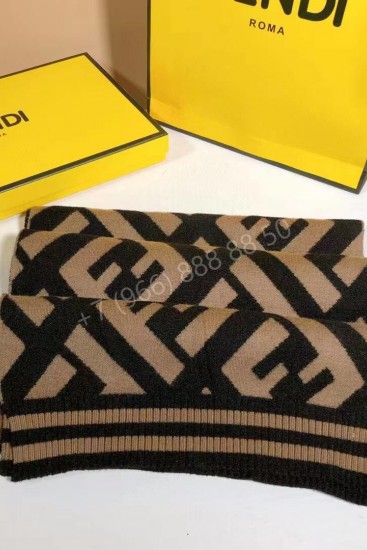 Шарф Fendi