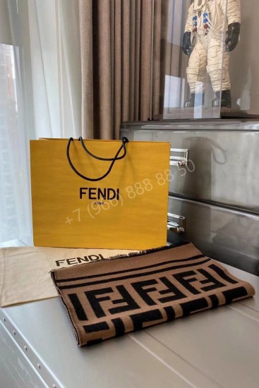 Шарф Fendi