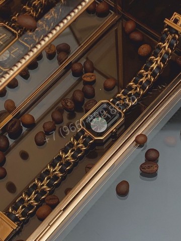 Часы CHANEL