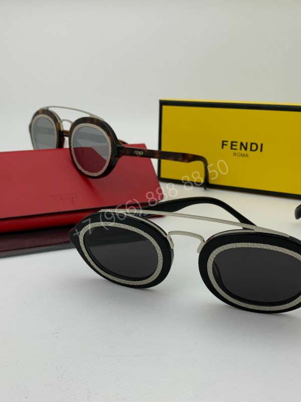 Солнцезащитные очки Fendi