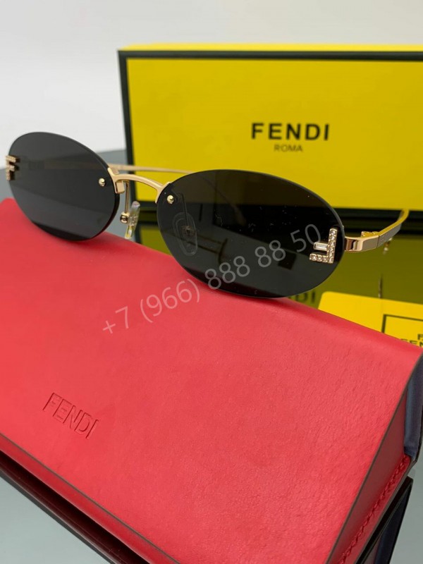 Солнцезащитные очки Fendi