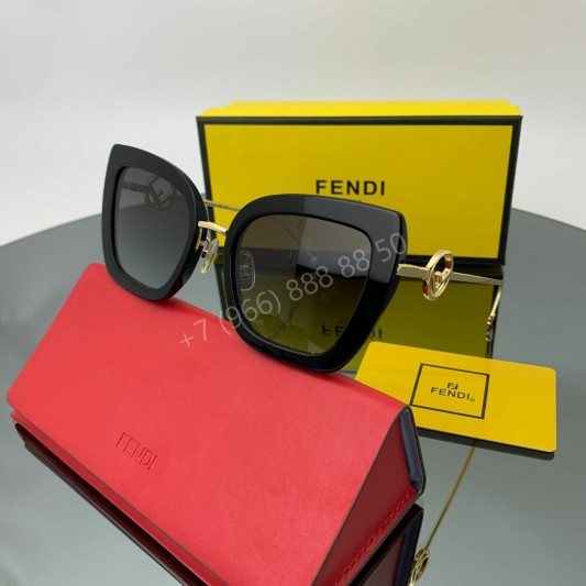 Солнцезащитные очки Fendi