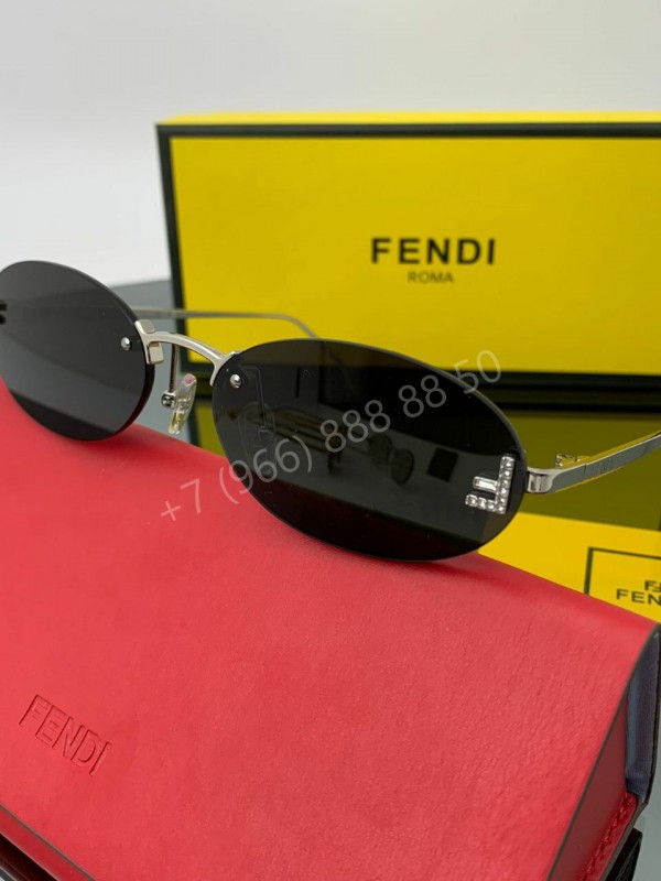 Солнцезащитные очки Fendi