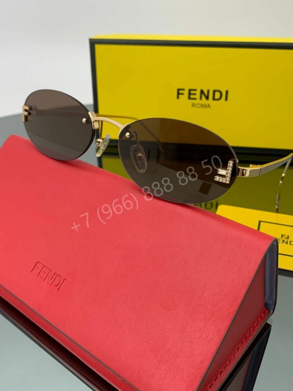 Солнцезащитные очки Fendi