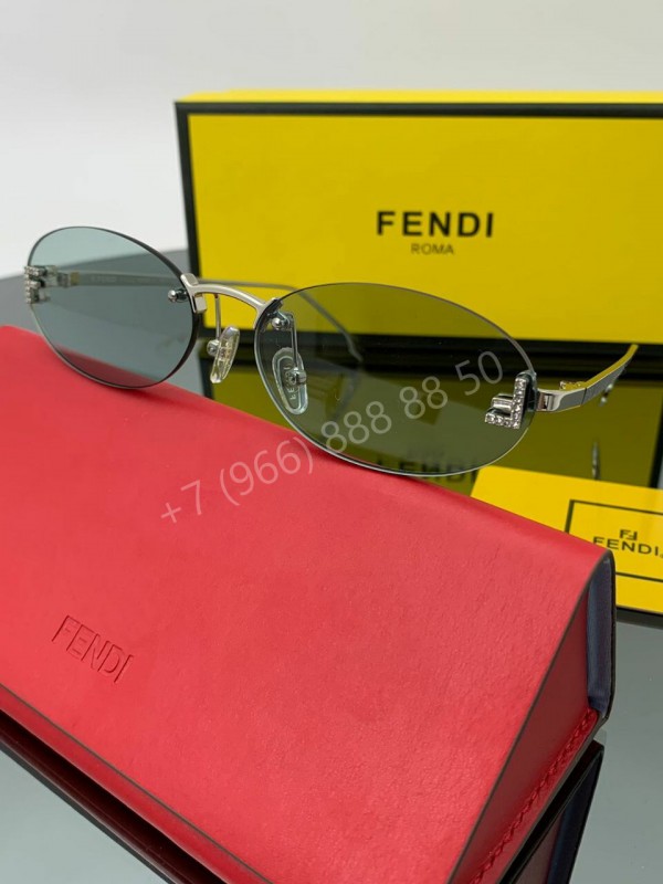 Солнцезащитные очки Fendi