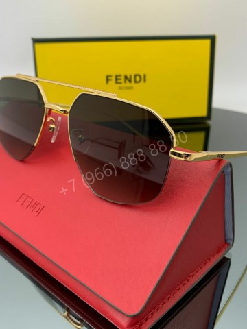Солнцезащитные очки Fendi