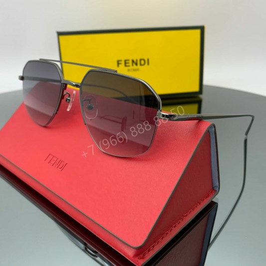 Солнцезащитные очки Fendi