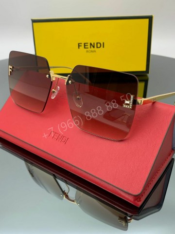 Солнцезащитные очки Fendi