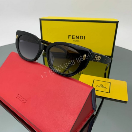 Солнцезащитные очки Fendi