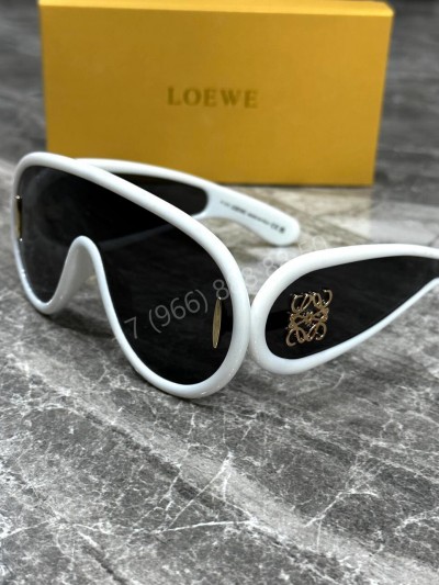 Солнцезащитные очки Loewe