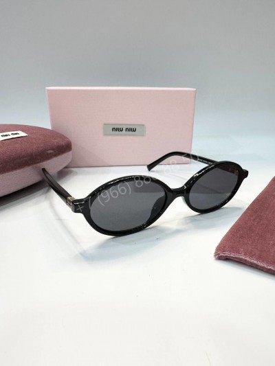 Солнцезащитные очки MIU MIU