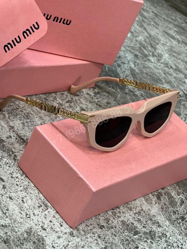 Солнцезащитные очки MIU MIU