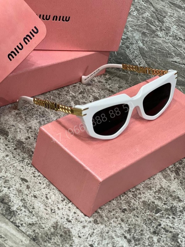 Солнцезащитные очки MIU MIU