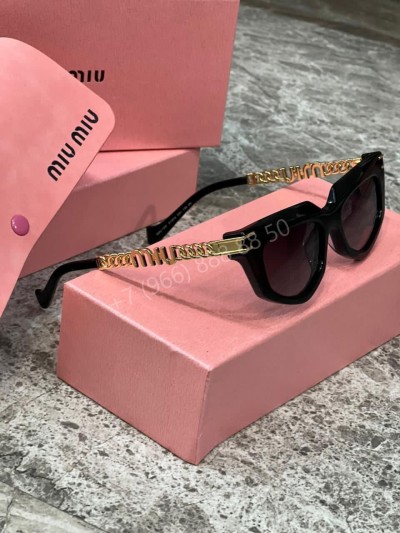 Солнцезащитные очки MIU MIU