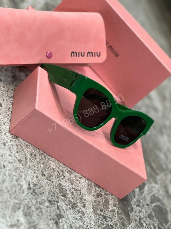 Солнцезащитные очки MIU MIU