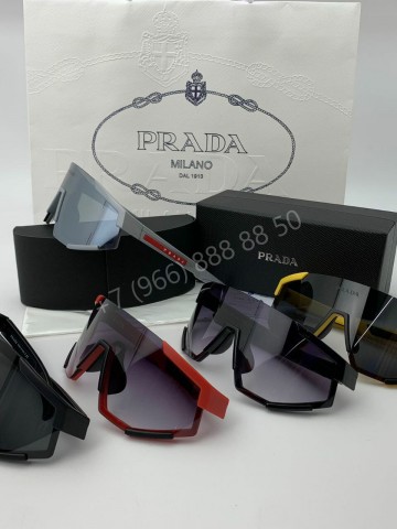 Солнцезащитные очки Prada