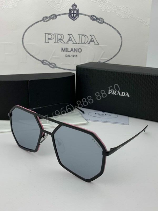 Солнцезащитные очки Prada