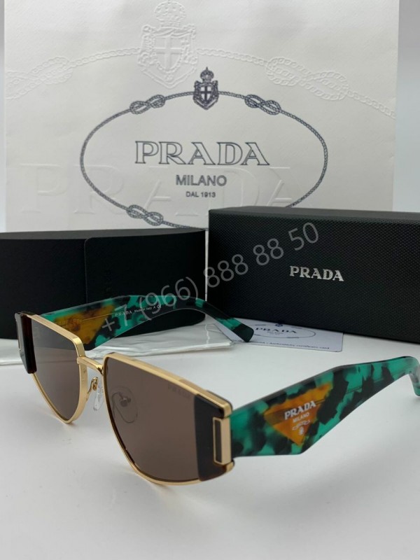 Солнцезащитные очки Prada