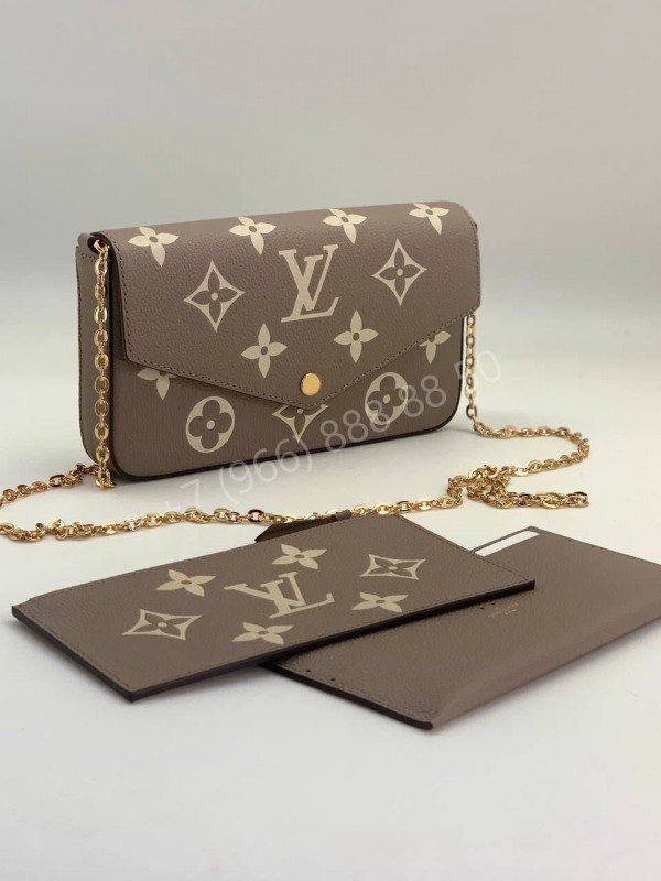 Клатч Louis Vuitton