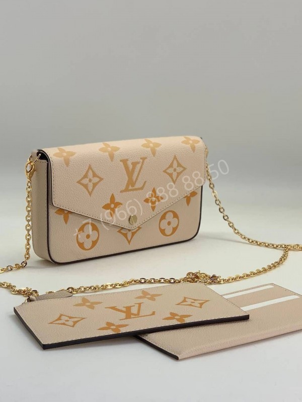 Клатч Louis Vuitton