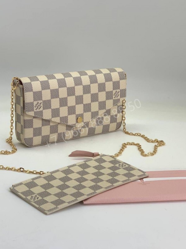 Клатч Louis Vuitton