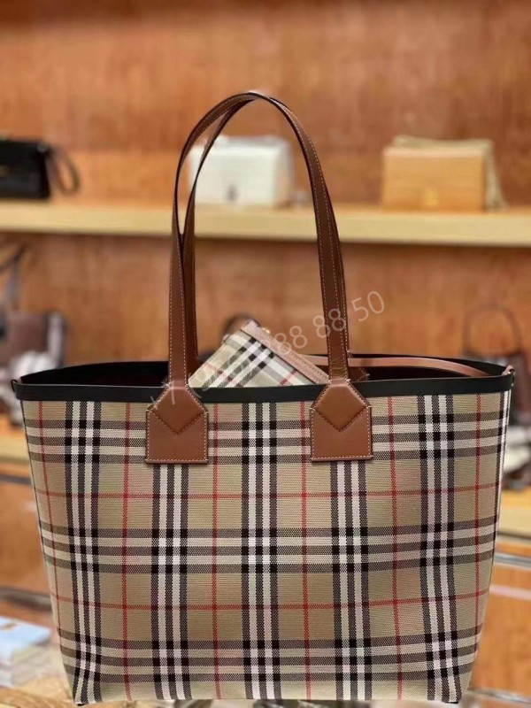 Сумка Burberry