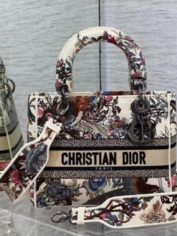 Сумка Dior 17 см