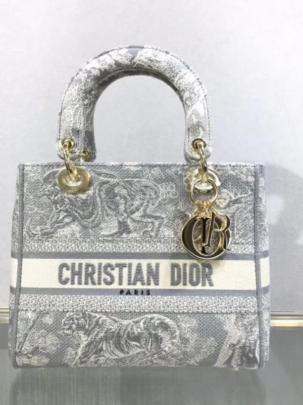 Сумка Dior 17 см