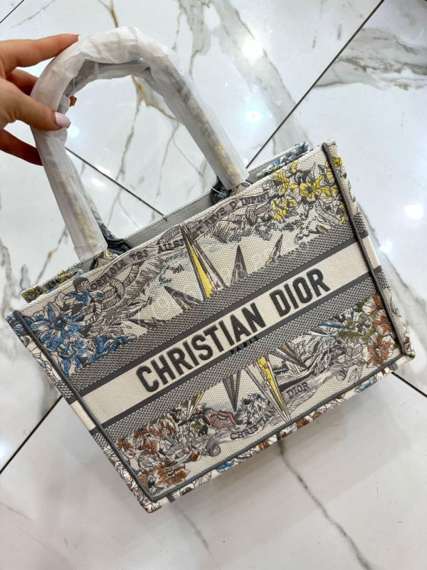 Сумка Dior средняя