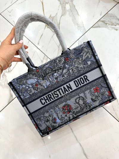 Сумка Dior средняя