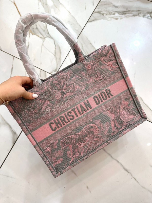 Сумка Dior средняя