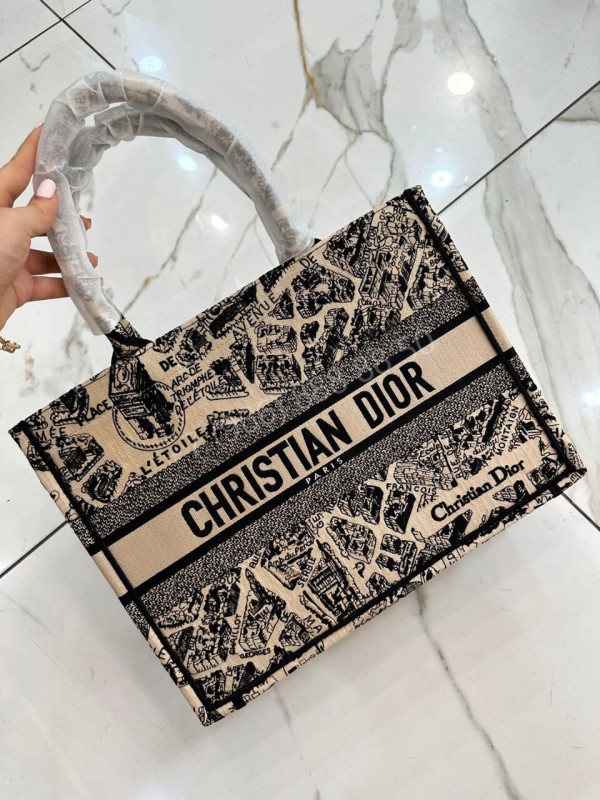 Сумка Dior средняя