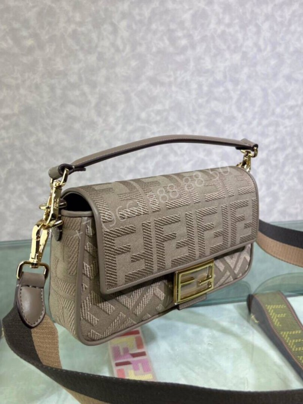 Сумка Fendi