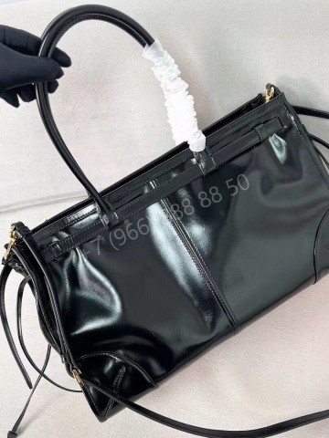 Сумка Prada
