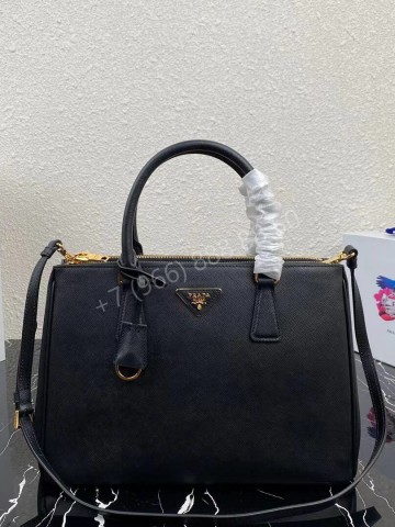 Сумка Prada