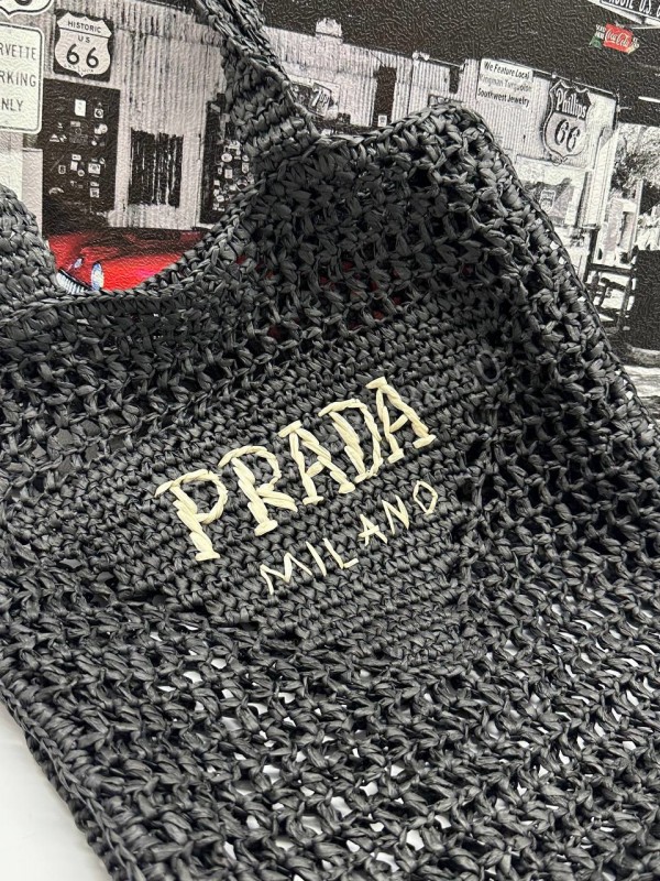 Сумка Prada