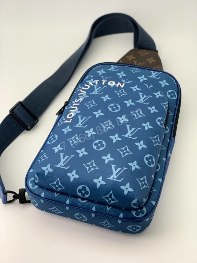 Сумка-слинг Louis Vuitton