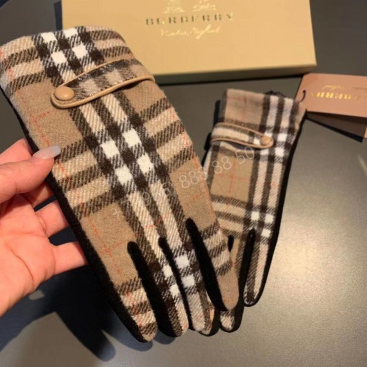 Перчатки Burberry