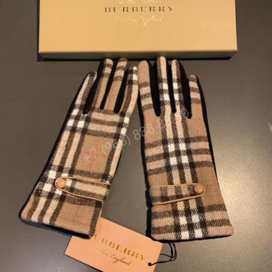 Перчатки Burberry