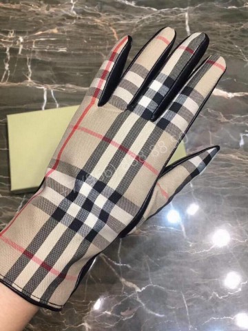 Перчатки Burberry