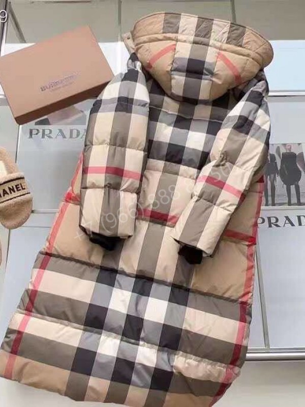 Пуховик Burberry