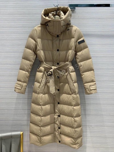 Пуховик Burberry