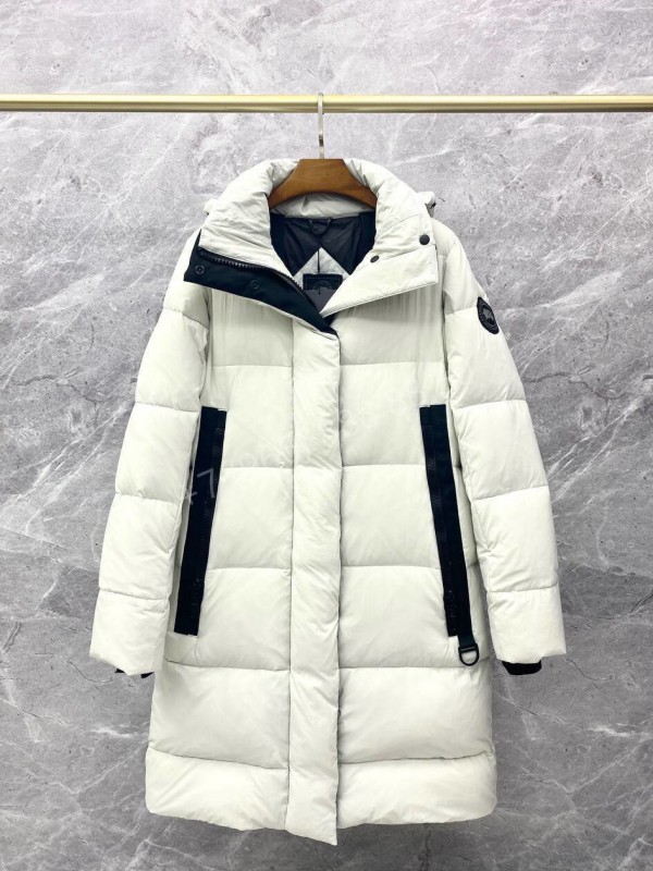 Пуховик Canada Goose